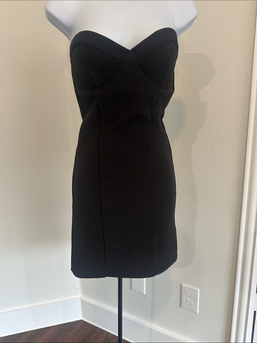 MINKPINK Strapless Black Sweetheart Bodycon Dress